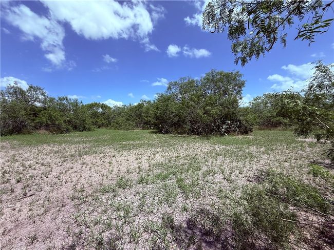 5742 Hidden Valley Loop, House other with 3 bedrooms, 2 bathrooms and null parking in Sandia TX | Image 21