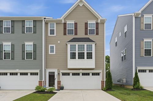 6831 Henley Dr, Reynoldsburg, OH, 43068-3718 | Card Image