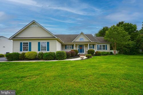13 Fairway Ave, GEORGETOWN, DE, 19947-9486 | Card Image