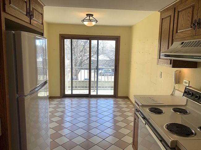 APT-212 - 724 12 Th St, Condo with 2 bedrooms, 2 bathrooms and 1 parking in Wilmette IL | Image 9
