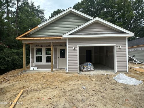 704 B Bynum Ave, Maysville, NC, 28555 | Card Image