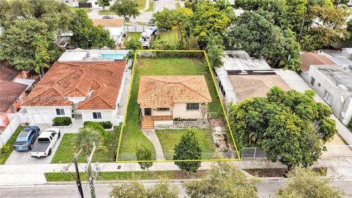 831 Nw 21st Ct, Miami, FL, 33125-3436 | Card Image