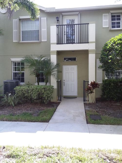 2410 Se Union Park Dr, Port St. Lucie, FL, 34952-8026 | Card Image