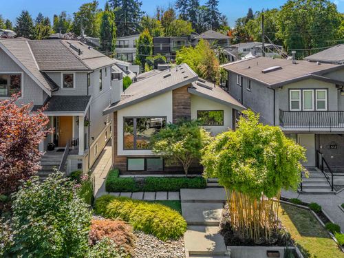 534 E 29th Ave, Vancouver, BC, V5V2R9 | Card Image