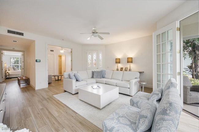 2205 - 233 Colonade Cir, Condo with 3 bedrooms, 4 bathrooms and null parking in NAPLES FL | Image 7