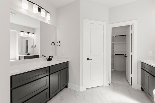 18. 1704 Possum - Bath (2) | Image 18