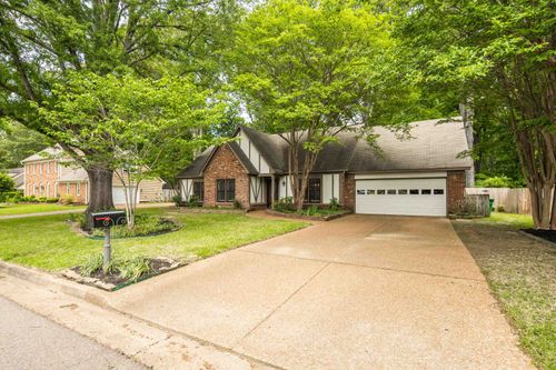 1990 Newfields Rd, Germantown, TN, 38139-4472 | Card Image