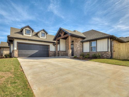 8401 Hazelwood Way, Edmond, OK, 73003 | Card Image