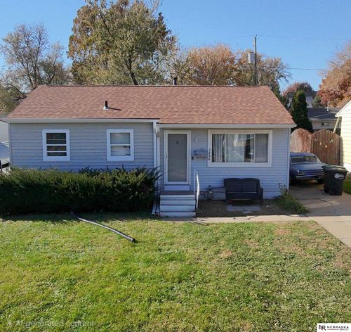 3236 S 39th St, Omaha, NE, 68105-3911 | Card Image
