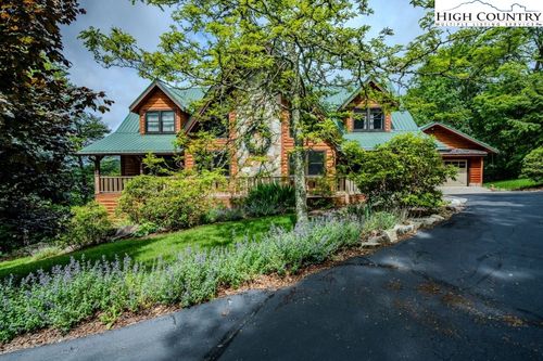 2035 Grouse Moor Dr, Sugar Mountain, NC, 28604-9768 | Card Image