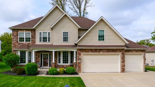 21252 Breckenridge Ln, Strongsville, OH, 44149-2252 | Card Image