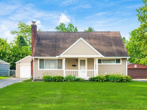 2295 Shrewsbury Rd, Upper Arlington, OH, 43221-1231 | Card Image