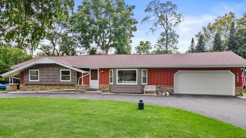 11663 W Sunnybrook Road, Franklin, WI, 53132 | Card Image