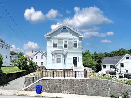 419 Poplar St, Boston, MA, 02131-4666 | Card Image