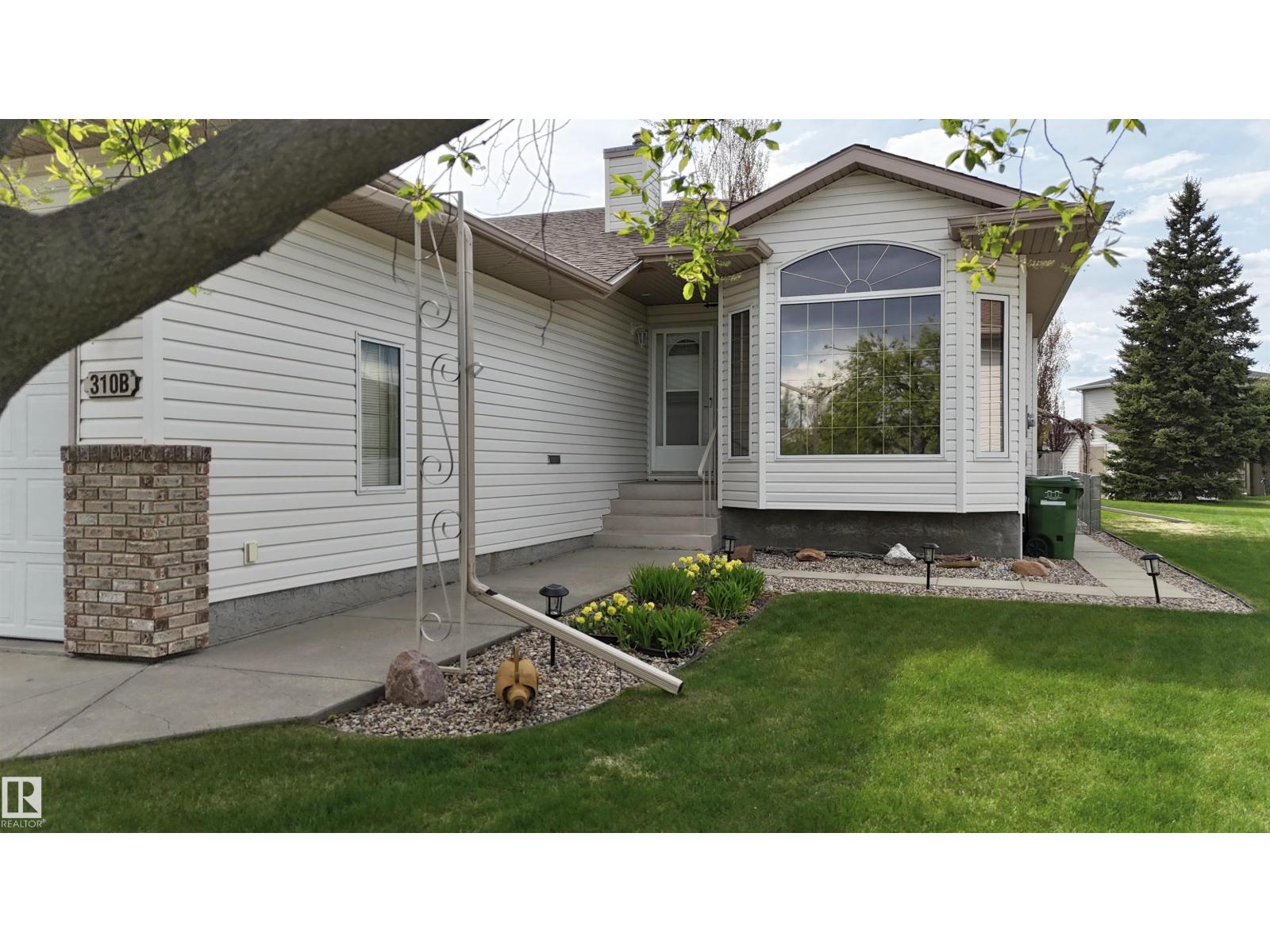 Residential in Camrose 5