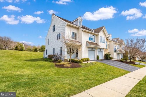 331 Bristol Cir, EXTON, PA, 19341-2071 | Card Image
