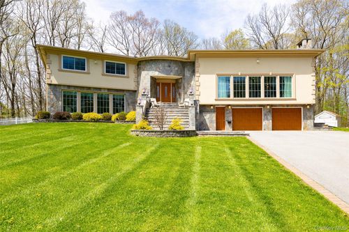 10 Quail Ridge Rd, Hyde Park, NY, 12538-2930 | Card Image