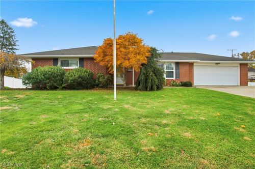 310 Elm St, Duncan Falls, OH, 43734-9702 | Card Image