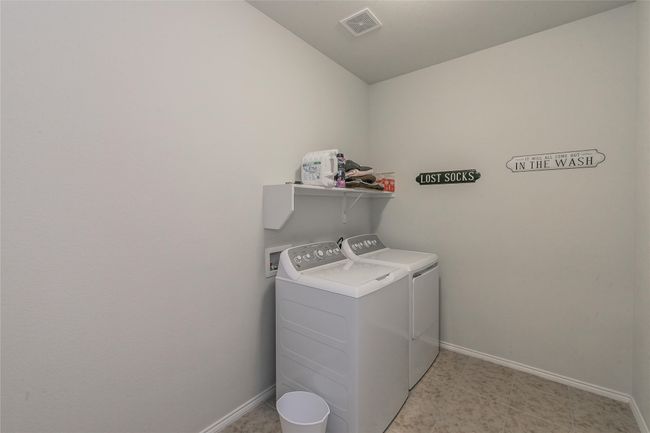 Laundry area with washing machine and dryer that can stay with acceptable offer | Image 15