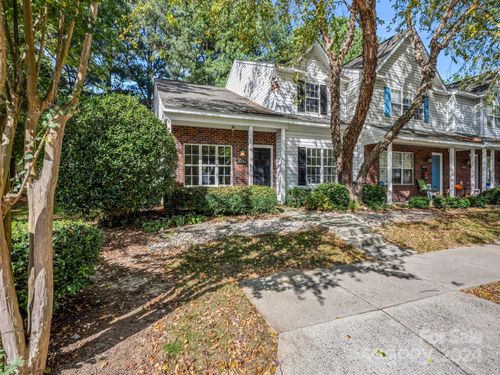 10105 Reindeer Way Lane, Charlotte, NC, 28216 | Card Image