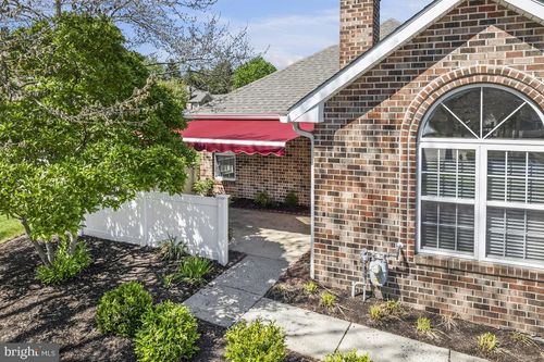 16c-104 Village Way, Phoenixville, PA, 19460-4831 | Card Image