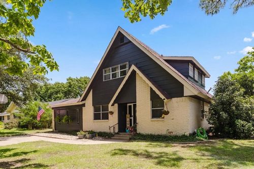 724 S Ammerman Ave, Eastland, TX, 76448-3202 | Card Image