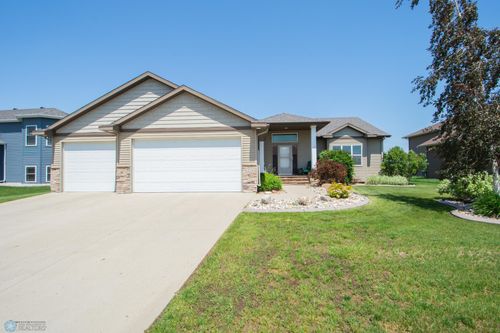 1218 35th Street Cir S, Moorhead, MN, 56560-8126 | Card Image