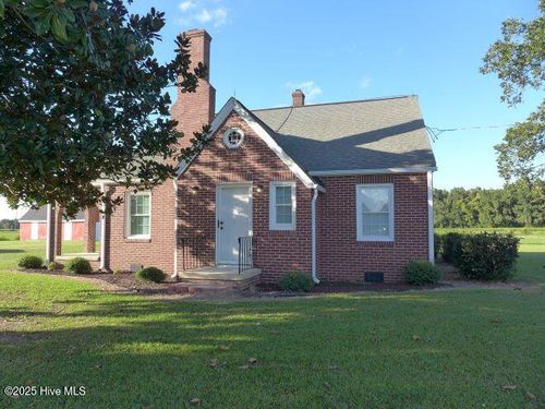 747 Hood Swamp Rd, Goldsboro, NC, 27534-8549 | Card Image