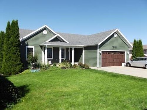 1051 Cardinal Dr, HIGHLAND, WI, 53543-9724 | Card Image