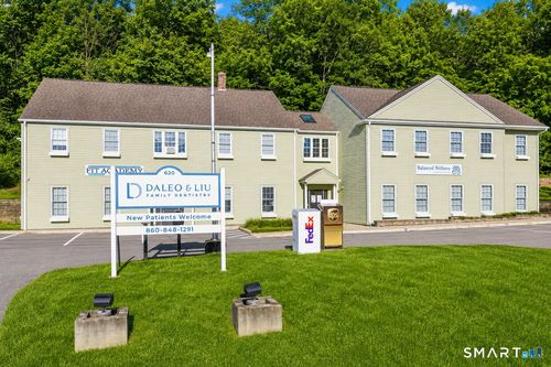 2-620 Norwich New London Tpke, Uncasville, CT, 06382-2156 | Card Image