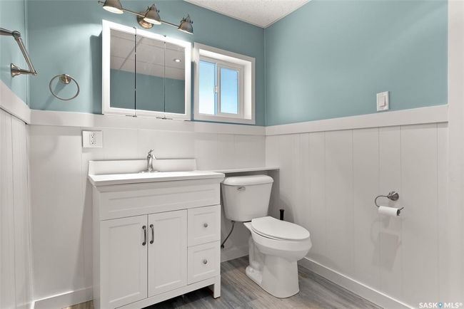 227 &amp; 229 Lakeview Ave, House other with 2 bedrooms, 2 bathrooms and 12 parking in Silton SK | Image 33