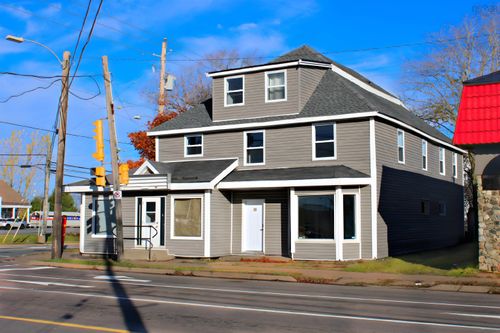 1 Queen St, Truro, NS, B2N2A7 | Card Image