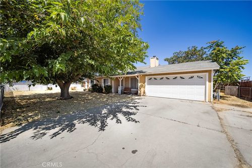 21511 San Gabriel Dr, Tehachapi, CA, 93561-8923 | Card Image