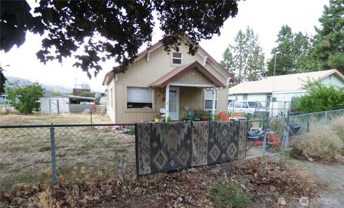 241 Beach St, Pateros, WA, 98846 | Card Image
