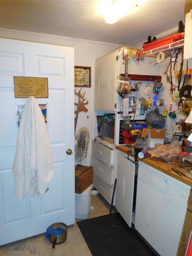 20 S Boulder Bear Rd, House other with 2 bedrooms, 3 bathrooms and null parking in Cardwell MT | Image 47