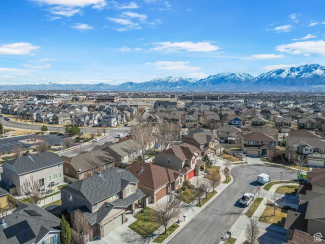 Birds eye view of property featuring a residential view and a mountain view | Image 35