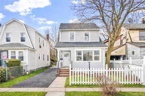 122-14 191st St, Springfield Gardens, NY, 11413-1055 | Card Image