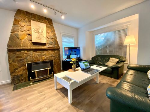 4300 Southwood St, Burnaby, BC, V5J2G2 | Card Image