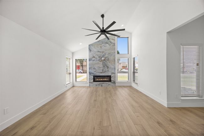2116 Trellis Pl, Home with 3 bedrooms, 2 bathrooms and null parking in Richardson TX | Image 4