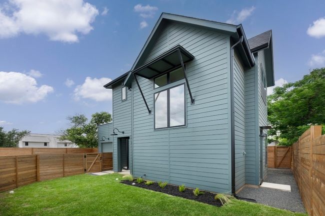 2 - 2105 Sl Davis Ave, House other with 3 bedrooms, 3 bathrooms and null parking in Austin TX | Image 32