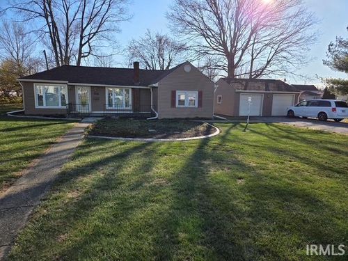 116 E Stephenson St, Marion, IN, 46952-2113 | Card Image