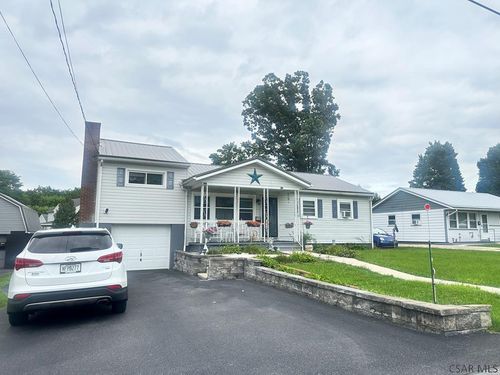 120 Elsie Dr, Johnstown, PA, 15904-1216 | Card Image