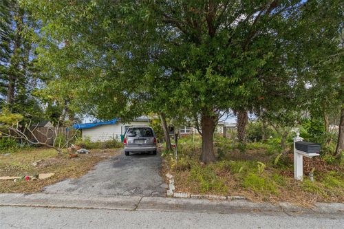 11071 Village Green Ave, Seminole, FL, 33772-2900 | Card Image