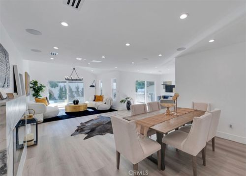 15436 Milbank St, Encino, CA, 91436-1610 | Card Image