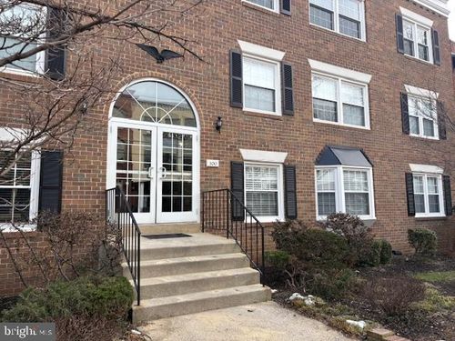 a203-100 Church St Nw, VIENNA, VA, 22180-4538 | Card Image