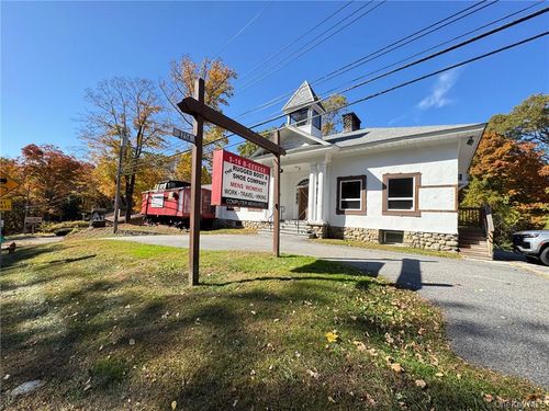 3258-3256 E Main St, Mohegan Lake, NY, 10547-1535 | Card Image