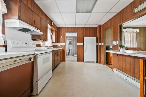 507 1st Ave, Berlin, NH, 03570-1105 | Card Image