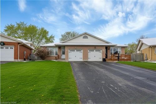 {{alt}} | Card Image