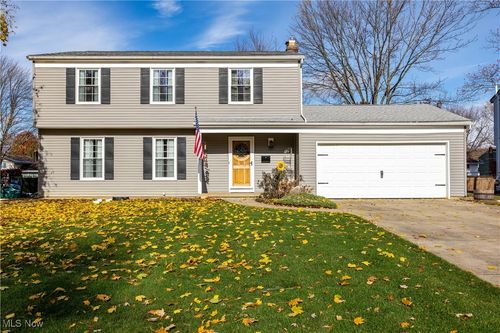 26646 Sweetbriar Dr, North Olmsted, OH, 44070-1858 | Card Image