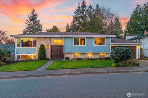 30024 2nd Ave Sw, Federal Way, WA, 98023-3901 | Card Image